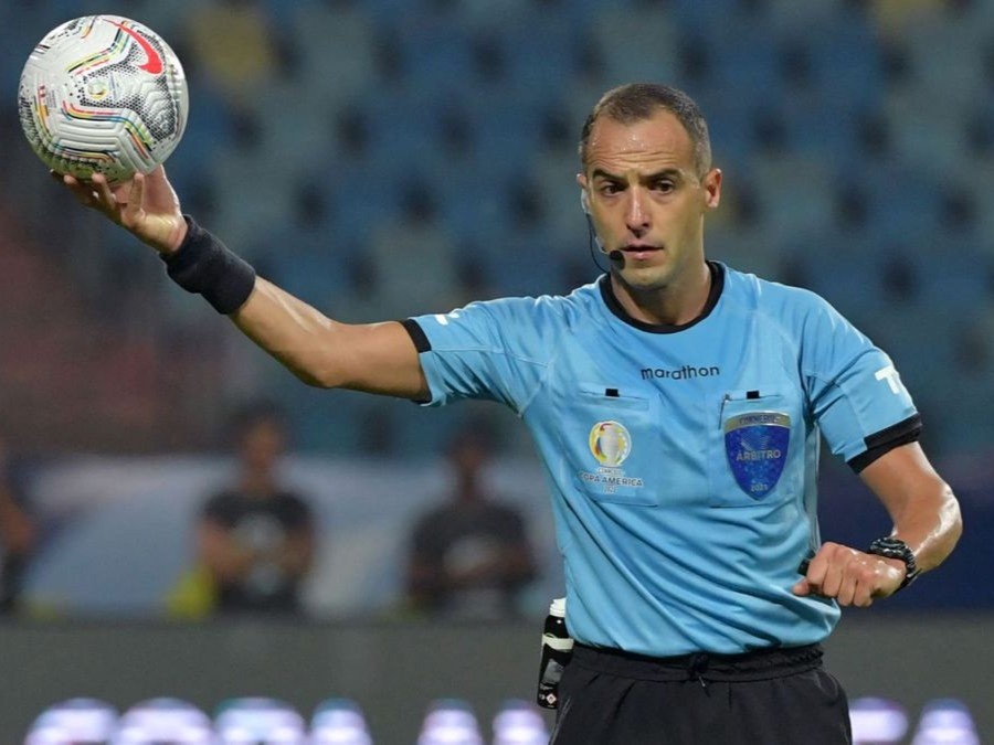 Un árbitro de experiencia estará en UNO para el juego copero ante Corinthians