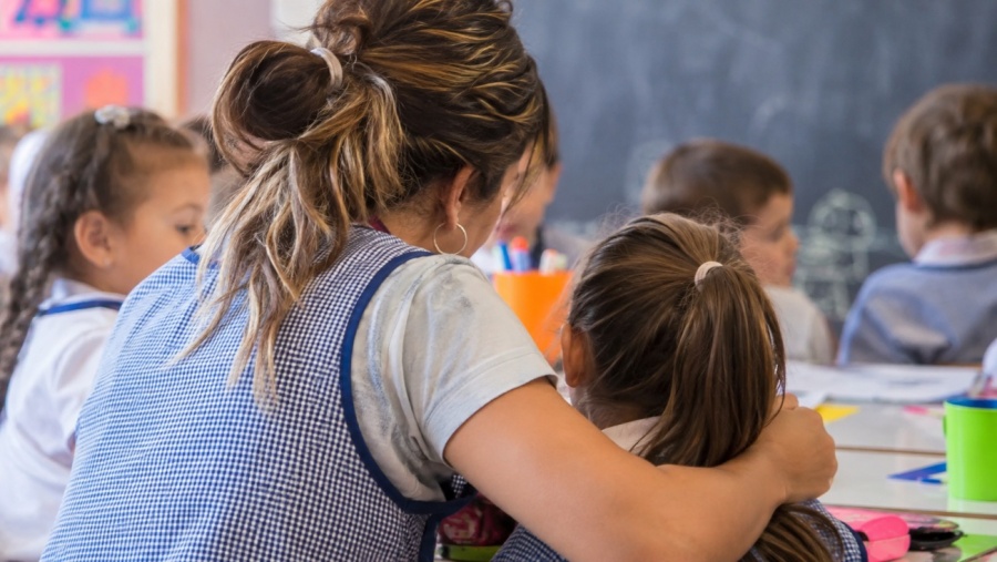 La Provincia formalizó un programa contra las violencias hacia niños y adolescentes y ya capacitó a más de 7 mil personas