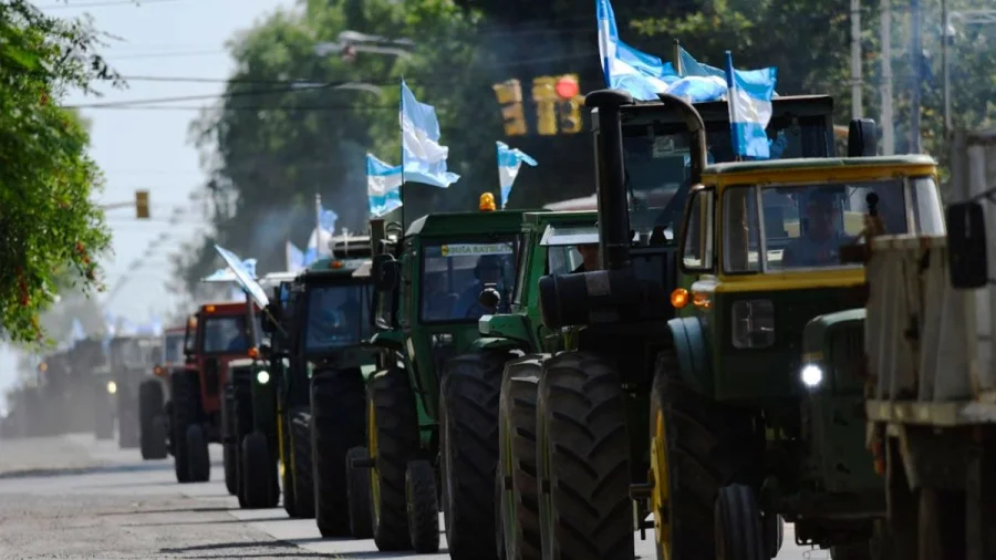 Productores hortícolas de La Plata marcharán con un tractorazo al Municipio por el estado de los caminos rurales