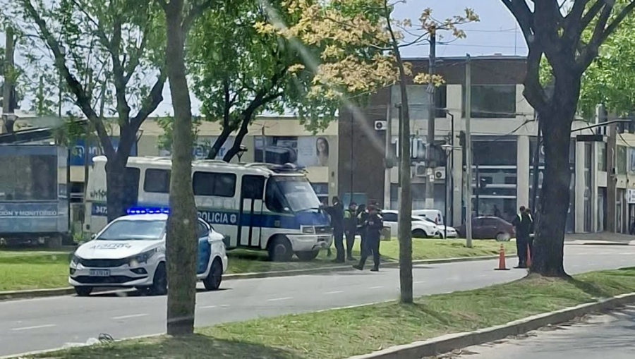Kicillof refuerza la seguridad en La Plata con operativos sorpresa en 14 puntos estratégicos de la ciudad