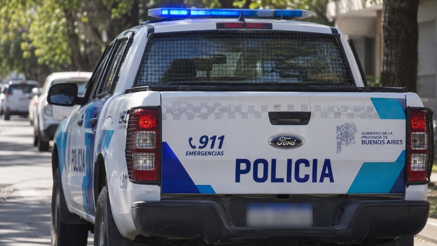 Viajó unos días y al regresar encontró su casa desvalijada en La Plata: sospechan de ladrones de la zona