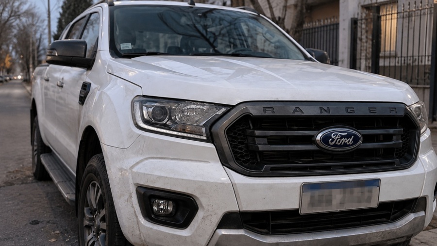 Lo siguieron hasta su casa en La Plata y le robaron la camioneta a punta de pistola