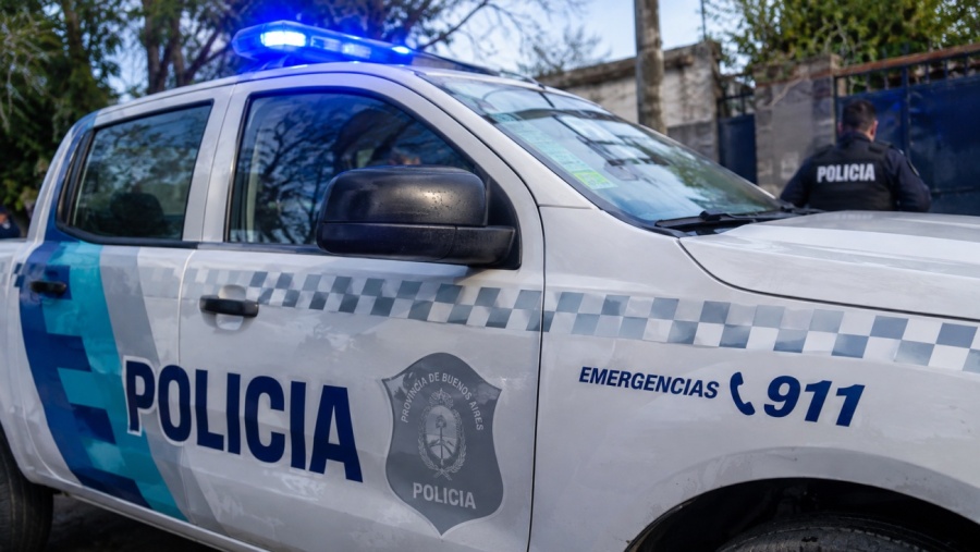 Cinco detenidos tras un violento robo de bicicleta en Punta Lara: allanaron dos viviendas y encontraron armas y municiones