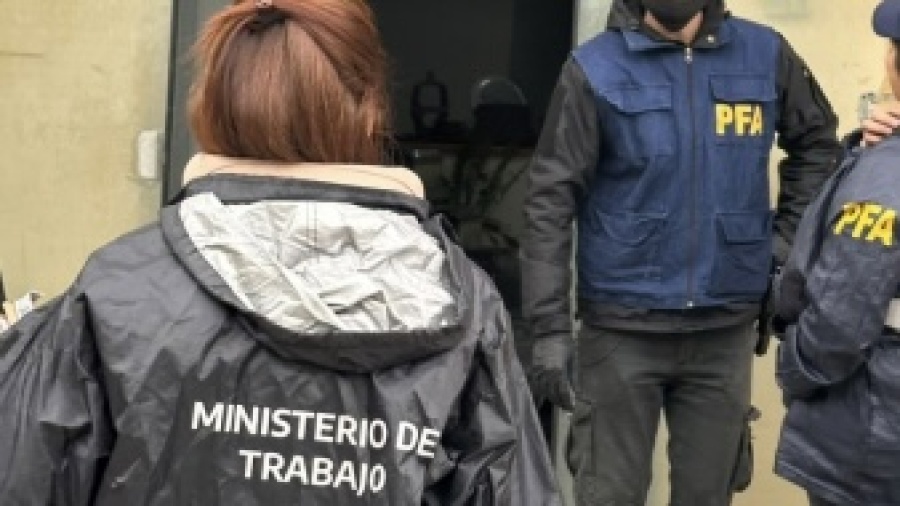 Murió un joven de 20 años y descubrieron una fábrica clandestina con 14 víctimas de explotación laboral en la Provincia
