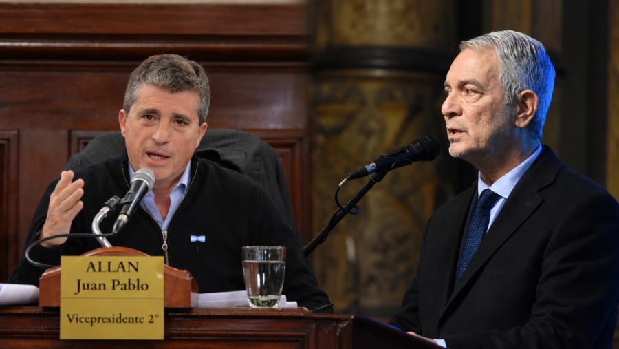 Rosario habilitó las apps de transporte y el Allan fue contra Alak: “Sigue persiguiendo a quienes las usan para trabajar”