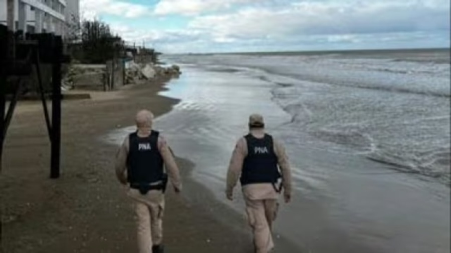 Trágico final para uno de los kayakistas desaparecidos en Santa Teresita: encontraron su cuerpo en una playa
