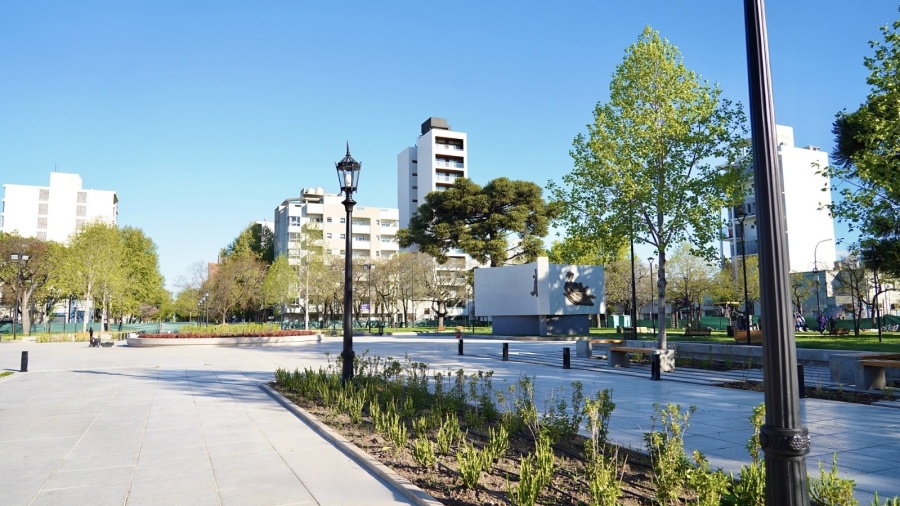 Otra plaza de La Plata donde ya no se podrá estacionar como antes