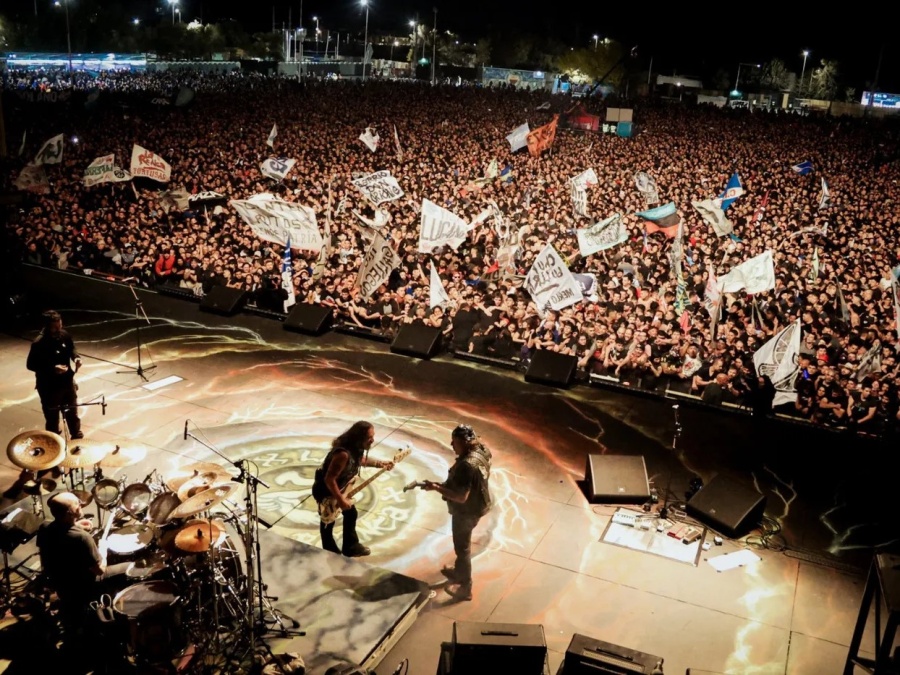 El Hospital de Bahía Blanca recibió los aportes recolectados tras el recital de La Renga en La Plata
