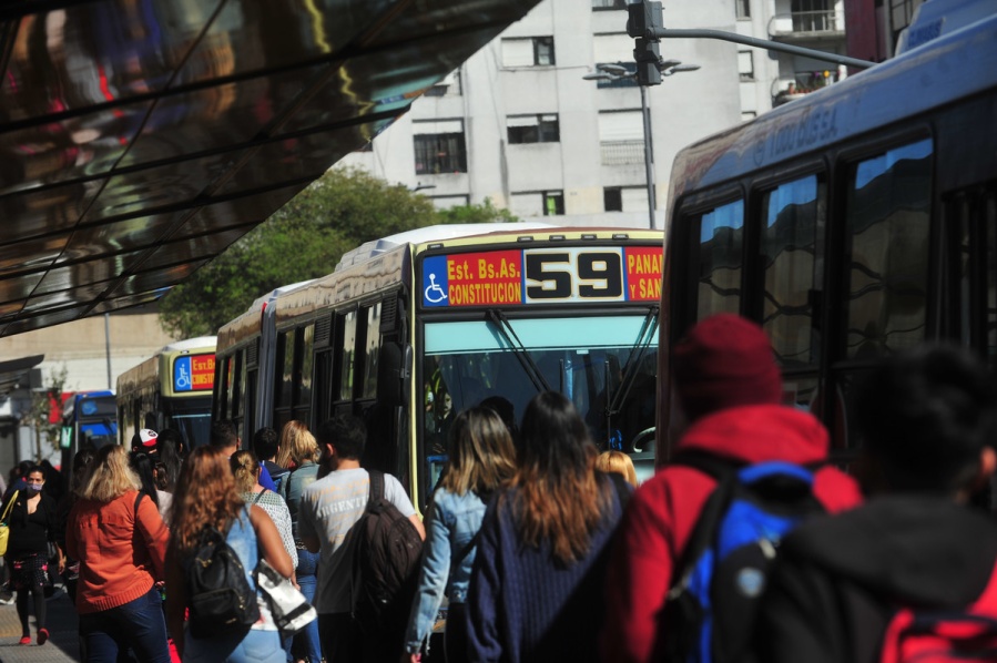 El incómodo momento de un joven en el micro que se hizo viral: ”Pasó lo que siempre temí”