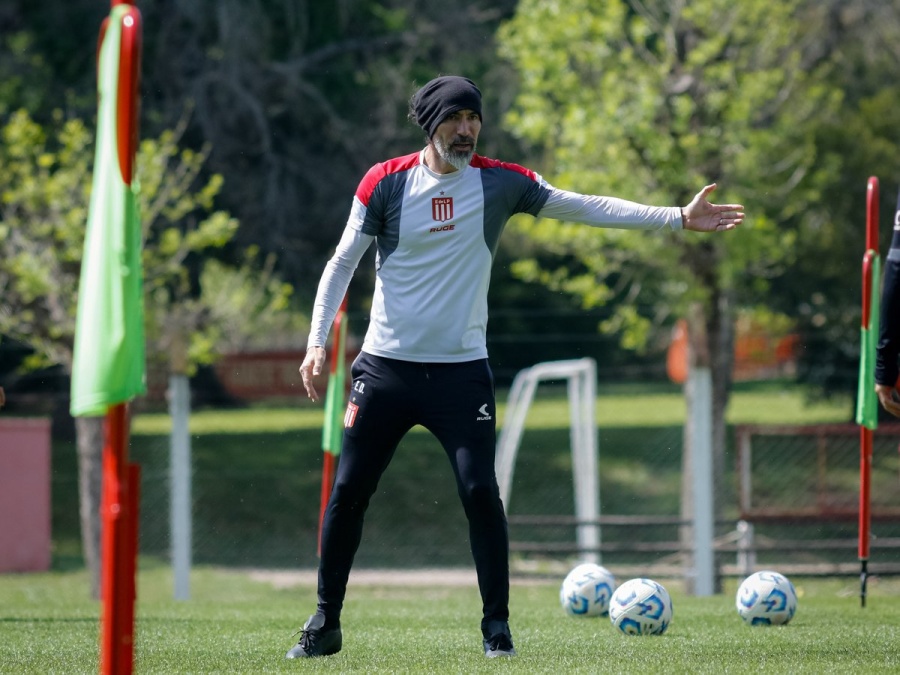 Domínguez vuelve a apostar a los juveniles y recuperó dos futbolistas para visitar a Banfield