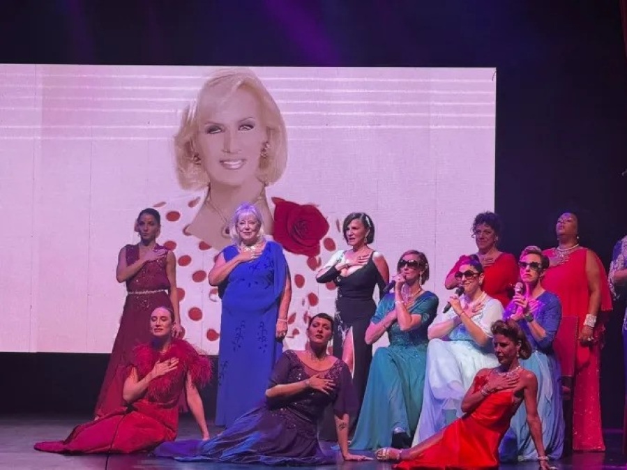 Aseguran que se levantaría la obra de José María Muscari sobre Mirtha Legrand a pedido de un familiar de la diva