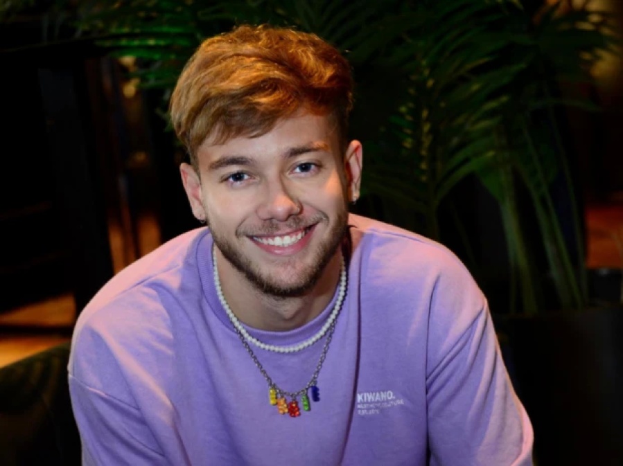 Nacho Castañares se emocionó al dar una noticia de cara al próximo Gran Hermano