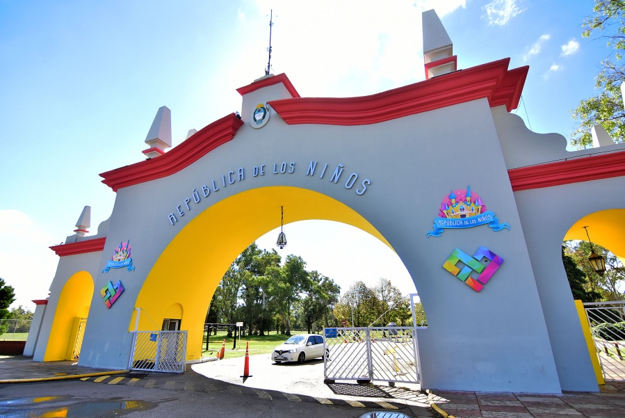 Un abuelo perdió su audífono en la ”Repu” y su familia inició una campaña de búsqueda en las redes