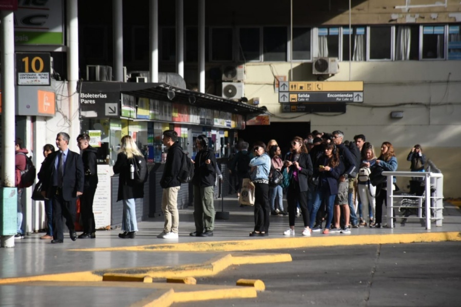 Se vendieron más de 490 mil pasajes para viajar este fin de semana largo