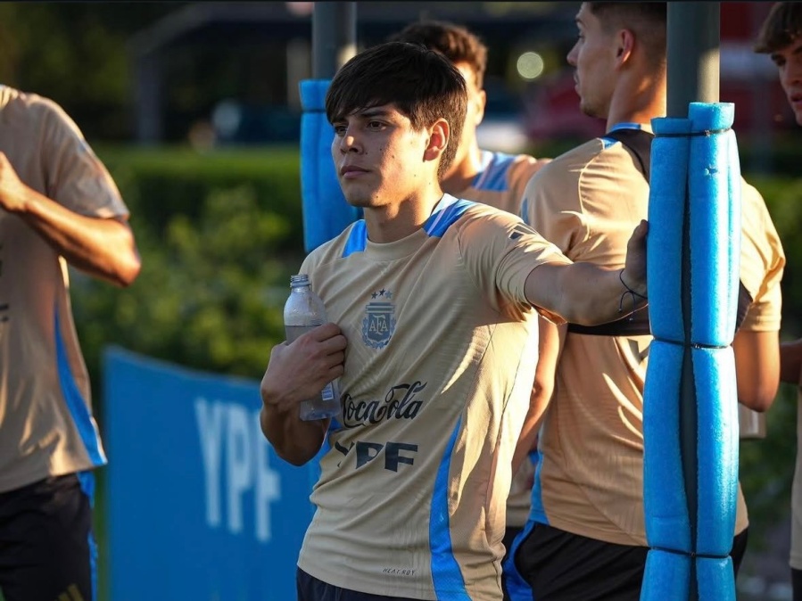 Benja Domínguez en modo Selección: El hermoso mensaje de su papá, el reconocimiento del Lobo y el amor hacia los hinchas