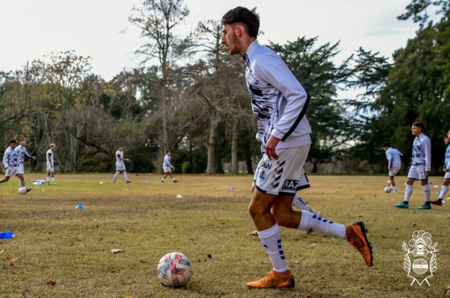 Se recuperó de una grave lesión y desplazó a uno de los pedidos por el DT: la sorpresa de Chirola