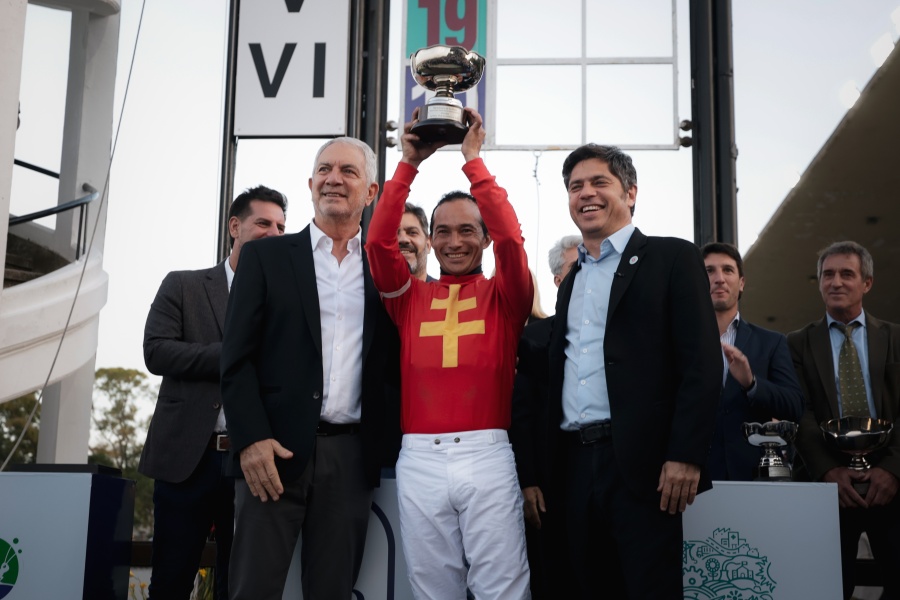Así se vivió el "Gran Premio Internacional Dardo Rocha" en el Hipódromo de La Plata con la presencia de Kicillof y Alak