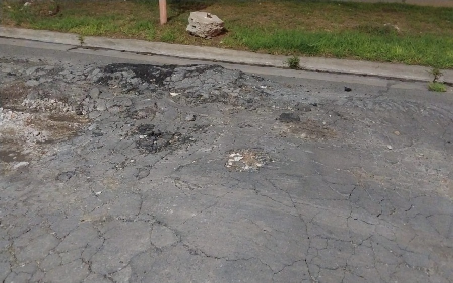 En Altos de San Lorenzo piden una pronta reparación de las calles por que ”los pozos ya pasaron a ser cráters”