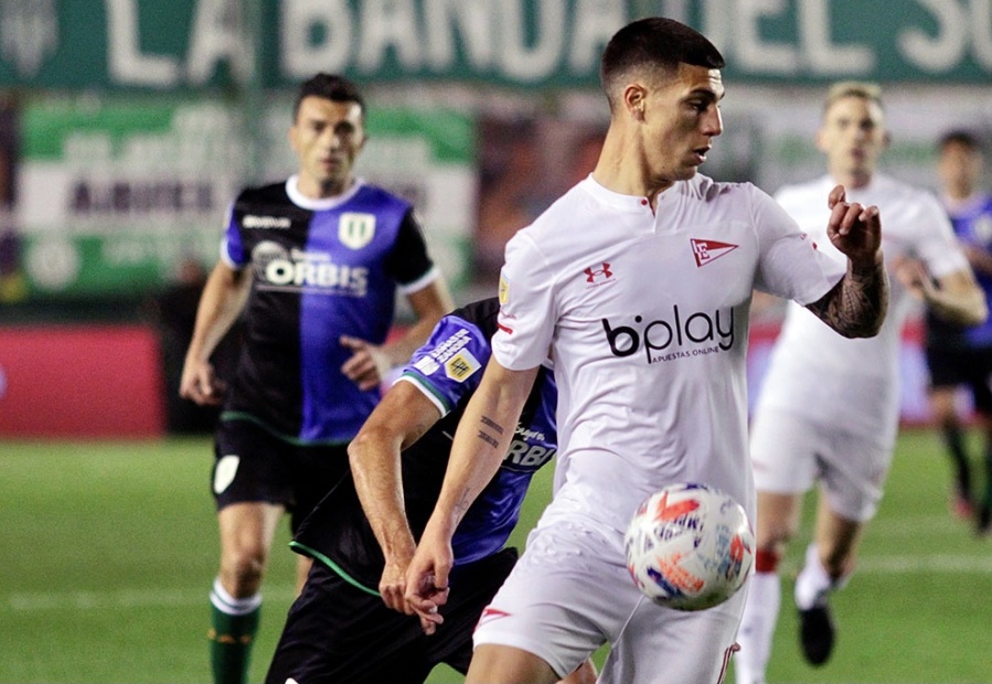 Estudiantes empató 1 a 1 con Banfield y quedó debajo del puntero