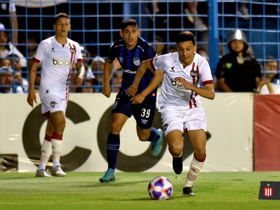 Estudiantes sigue en caída libre: perdió 3-1 en Tucumán y se aleja de la Libertadores