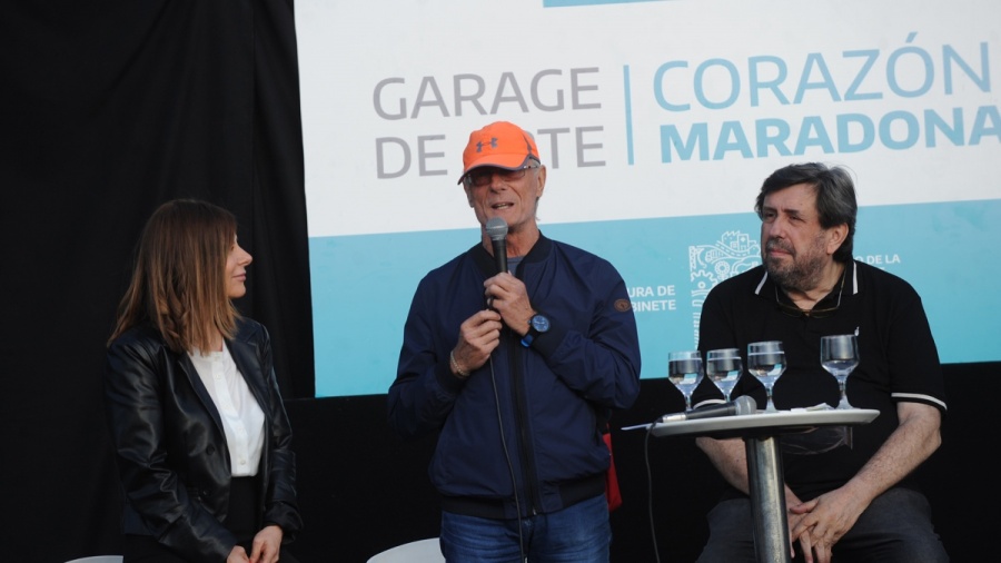 Saintout presentó en el Estadio Único de La Plata el ”Garage de Arte Corazón Maradona”: murales en honor al 10