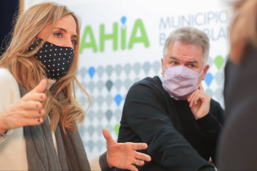 Tolosa Paz y el intendente de Bahía Blanca buscarán abrir el primer mercado ”MultiplicAR” para potenciar economías regionales