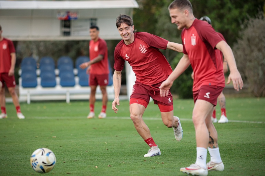 En modo Santiago: Estudiantes entrenó bajó el calor y Domínguez ajustó los detalles finales 