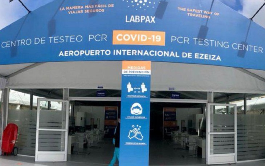 El Gobierno mantendrá el cupo de 600 pasajeros que podrán ingresar por día al país