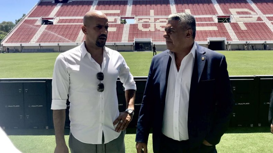 Sigue la escalada mediática de Verón contra Tapia: "Si salís campeón y ganas dos Copas América no te deberían putear"