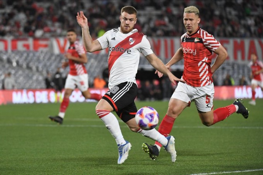 Estudiantes fue una sombra y River lo goleó en el Monumental