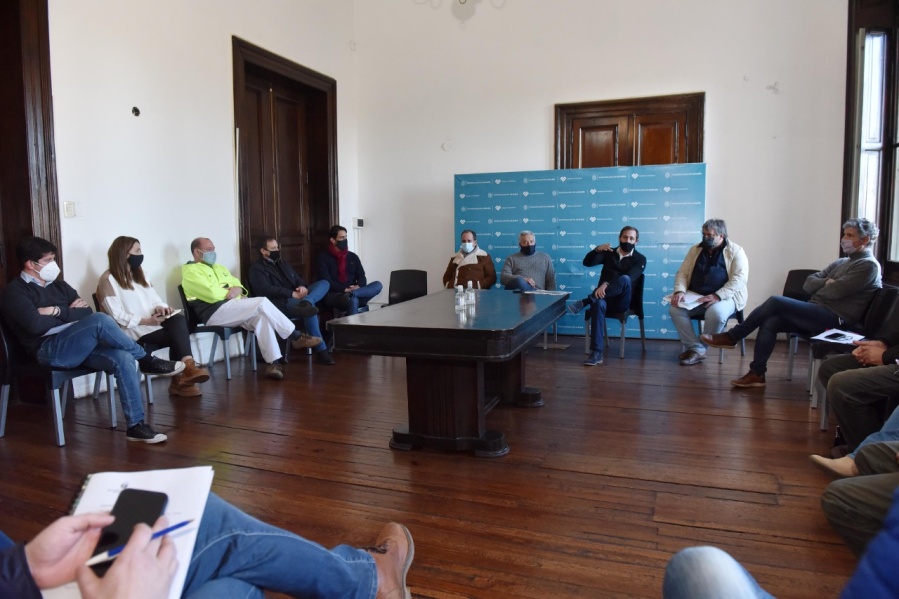 Se reunió el Gabinete municipal, con eje en la reactivación económica y fortalecer el trabajo en los barrios