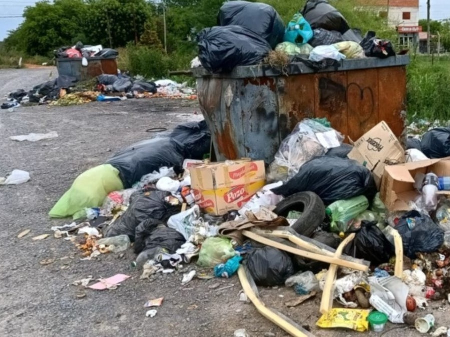 En 72 y 185, reclamaron por un ”basurero a cielo abierto”
