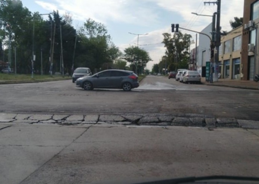 Vecinos de 60 y 143, reclamaron por el mal estado de la calle
