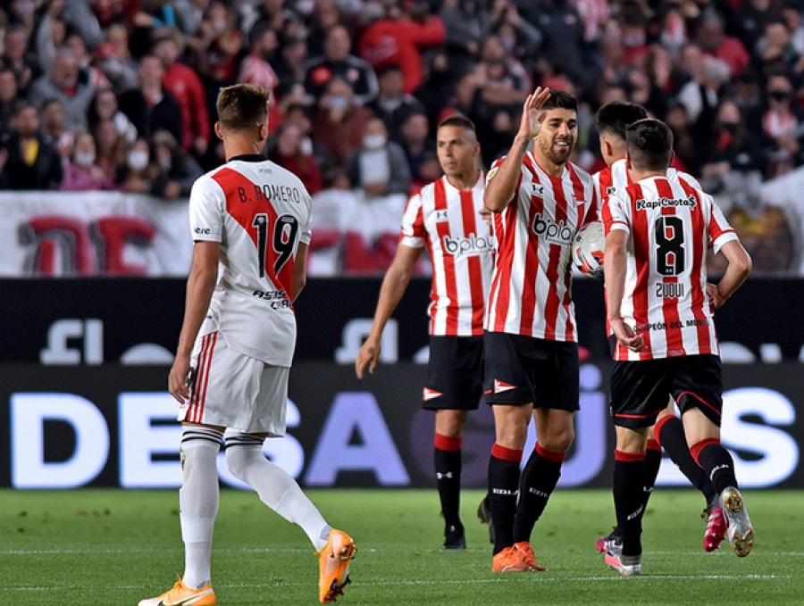 El Pincha empató 1 a 1 con River en el Hirschi
