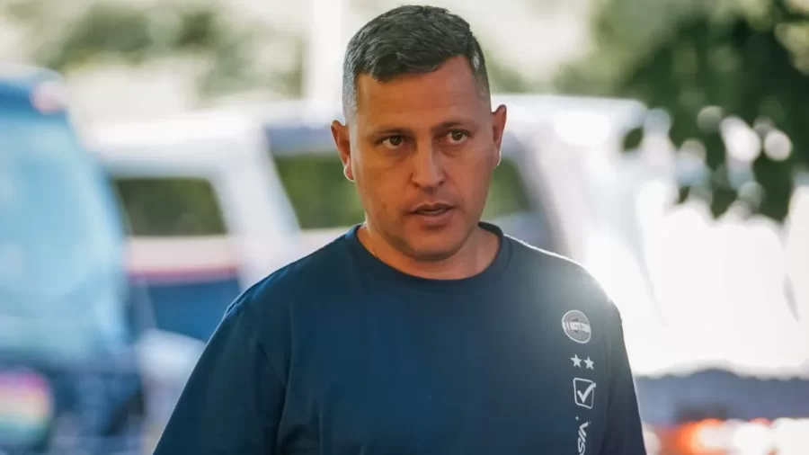 Con varios regresos y una sorpresa en la lista, Gimnasia espera por Vélez