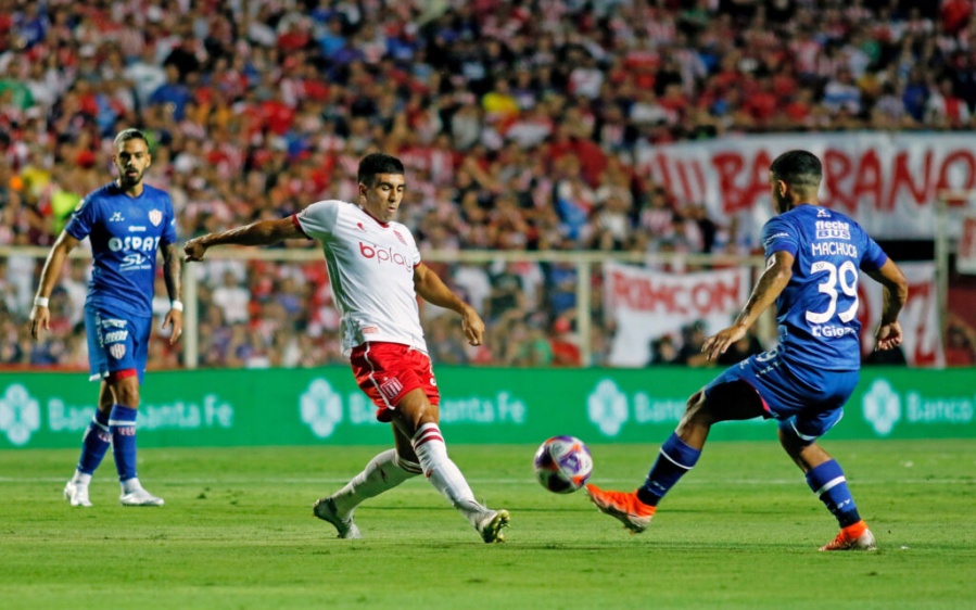 Estudiantes perdió otra vez y el futuro de Balbo es incierto