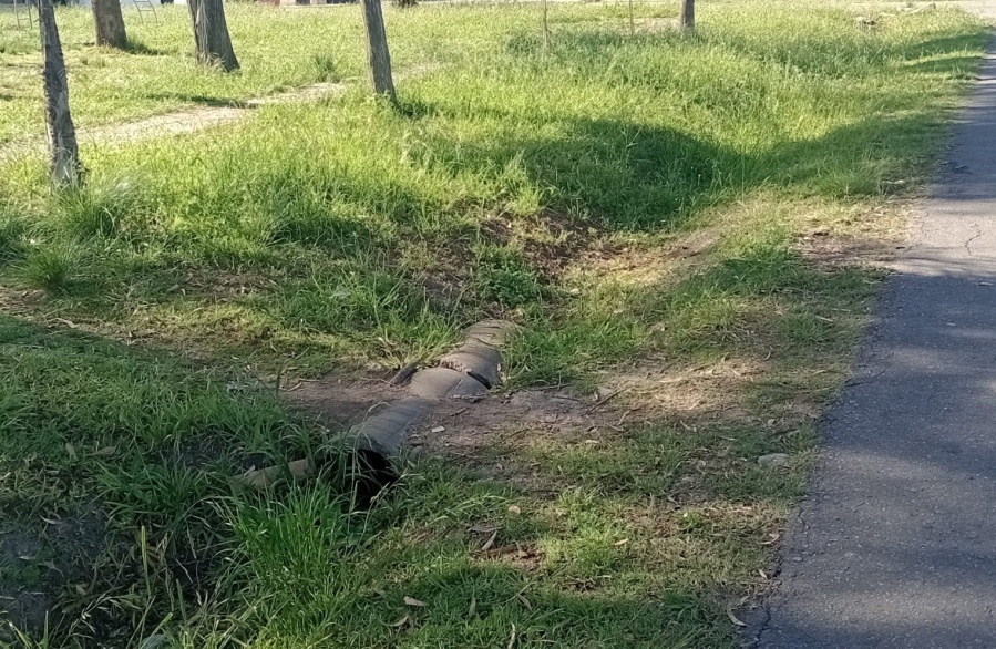 Vecinos se mostraron preocupados por el mal estado de la Plaza de 150 y 71