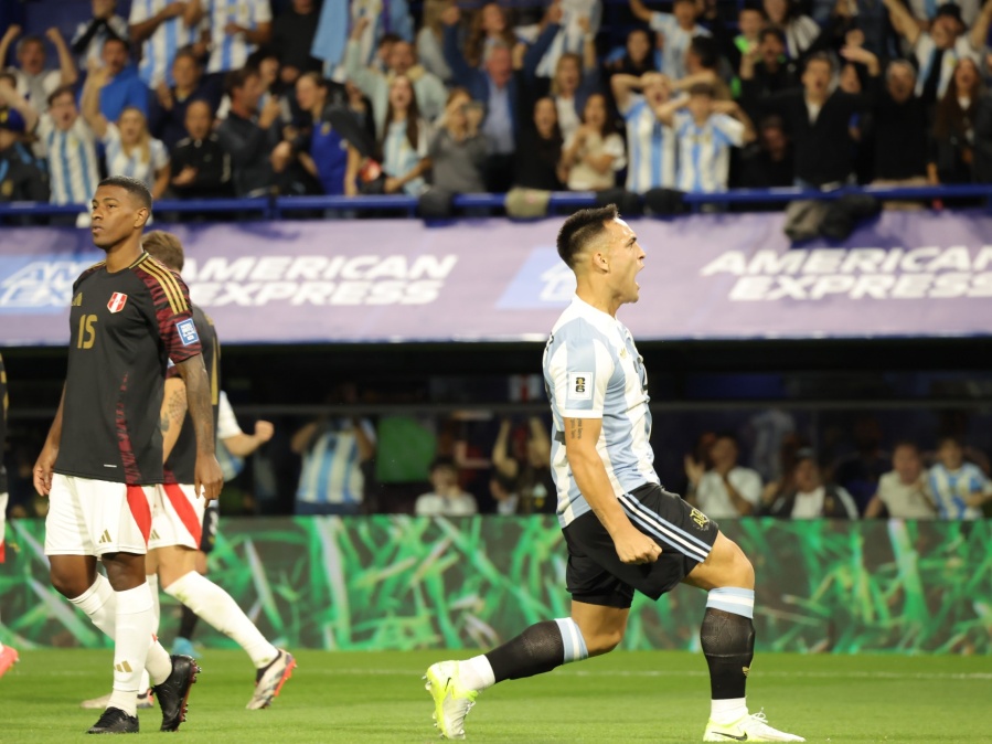 Argentina volvió al triunfo y cerró el año deportivo en lo más alto de las eliminatorias sudamericanas