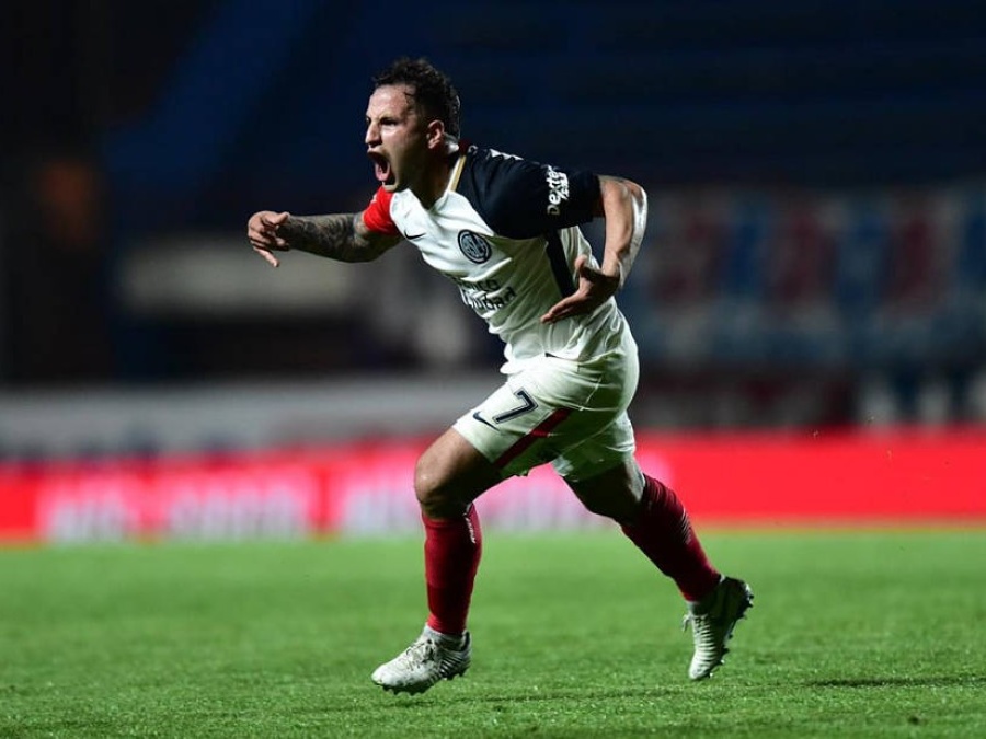 Intentó regresar en varias oportunidades a Gimnasia, le cerraron las puertas y tendrá su quinta experiencia en el exterior