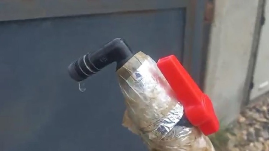 En 49 y 30, se quejan por la falta de suministro de agua: ”Sale un hilito”