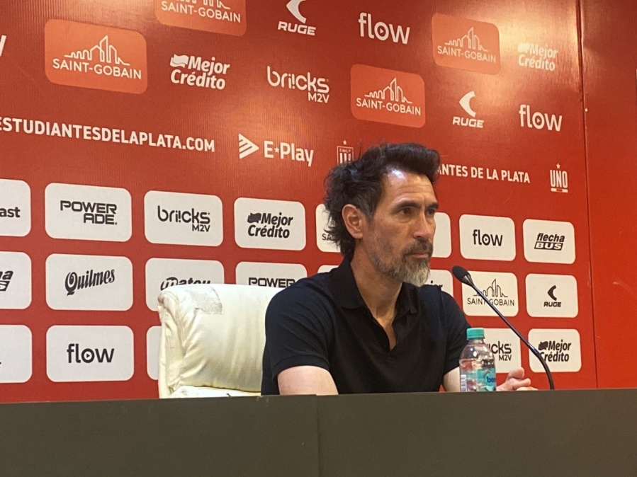 Domínguez salió a defender a Santiago Ascacibar