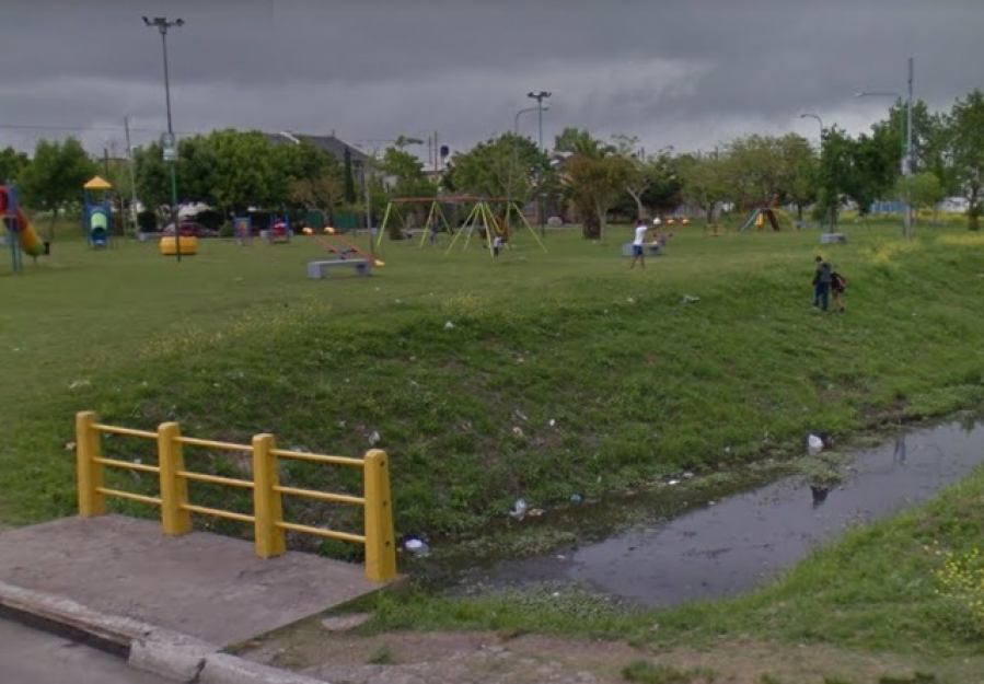 Vecinos de Altos de San Lorenzo reclamaron por falta de limpieza: ”Agua con olor nauseabundo”