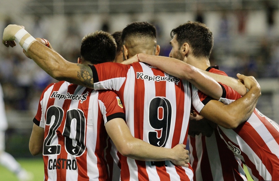 A lo Pincha, Díaz marcó el empate con Vélez y Estudiantes sigue puntero