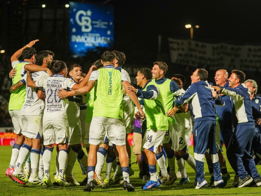 La cruda confesión de un futbolista albiazul en pleno festejo: ”La pasamos mal estos meses, fue duro”