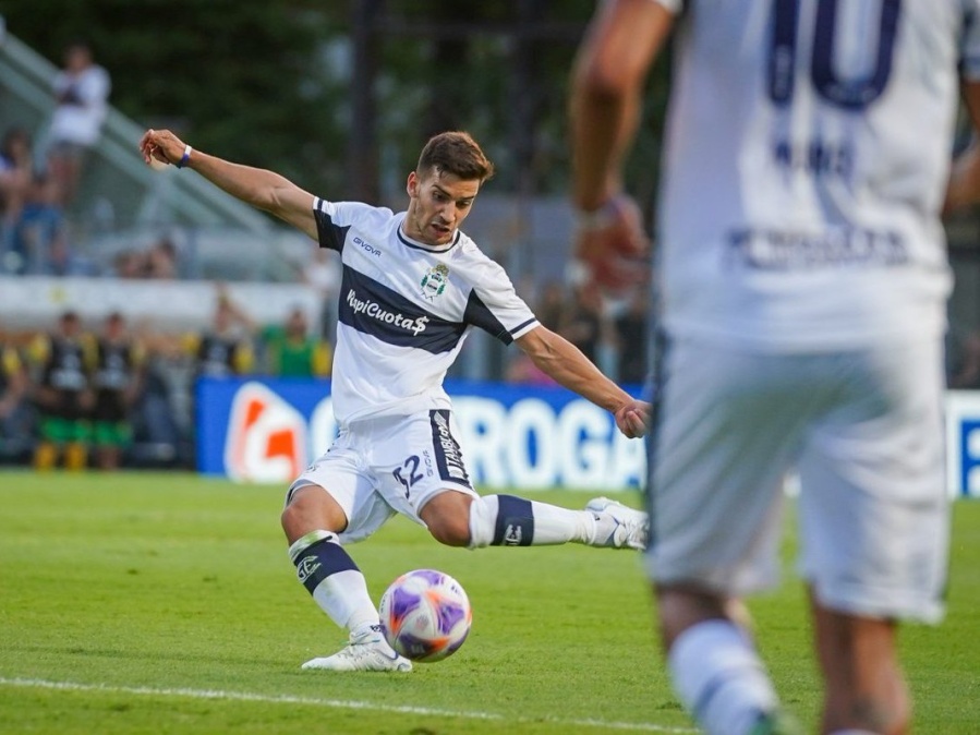Regresó luego de varios meses, se lesionó y quedó descartado para ir al Monumental
