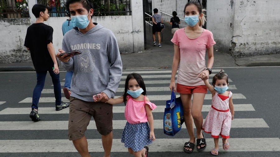 Con 1,08 millones de casos, en Filipinas autorizaron el arresto de quienes usen mal el tapabocas