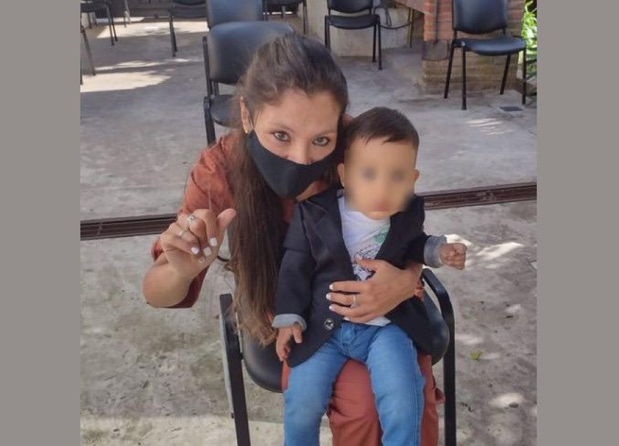 El drama de una mamá platense que no puede ver a su hijo porque su ex se lo llevó hace quince días y no volvió