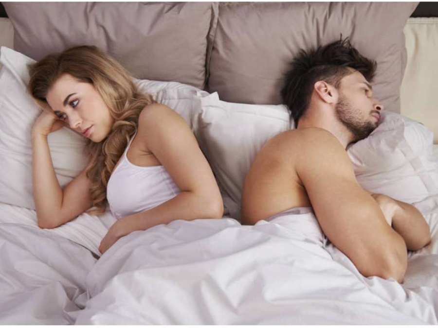 ¿Hace bien dormir con alguien?