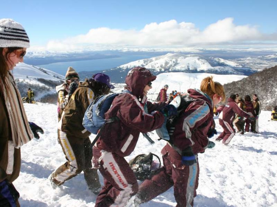 Padres denunciaron que fundió una empresa de viajes de egresados y sus hijos no irían a Bariloche