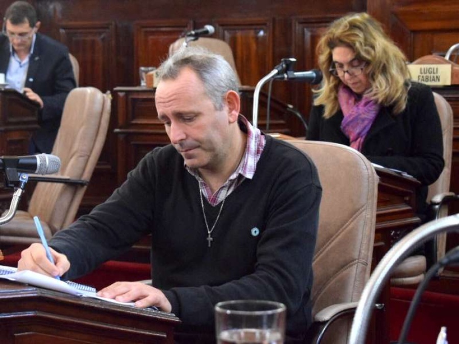 ”Mientras discutimos pavadas, los clubes de la Liga Amateur Platense se siguen endeudando”